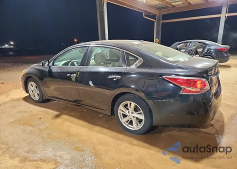 2015 Nissan Altima 2.5 z USA, uszkodzony, nr VIN 1N4AL3AP5FC451575